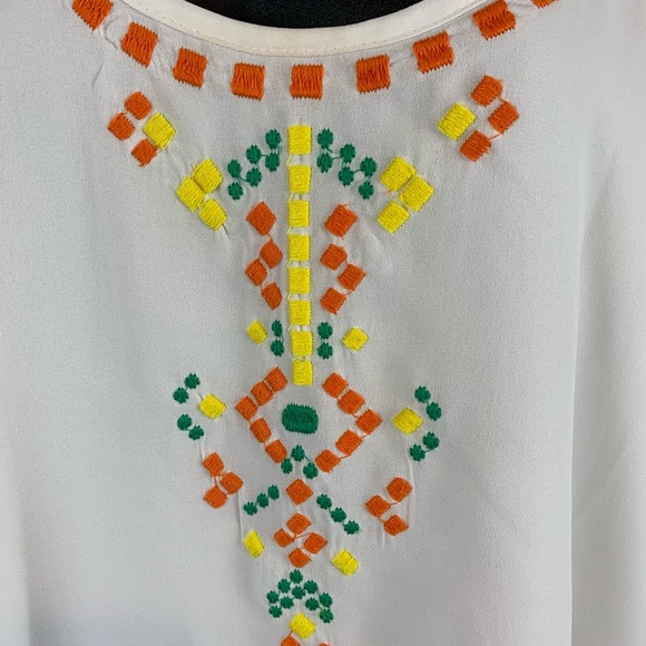 Charming Charlie embroidered tank top, size medium - Picture 3 of 4